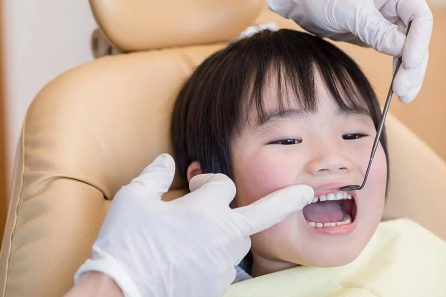 お子様の歯の治療